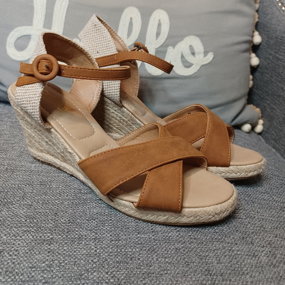 Tan/ Brown Wedges Size 8.5 Catherine Malandrino